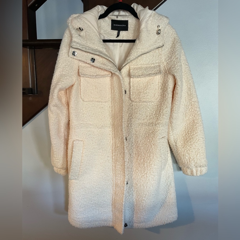 BCBG MAXAZRIA ivory boucle coat size small